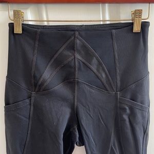Lululemon Exquisite Pant
Deep Coal